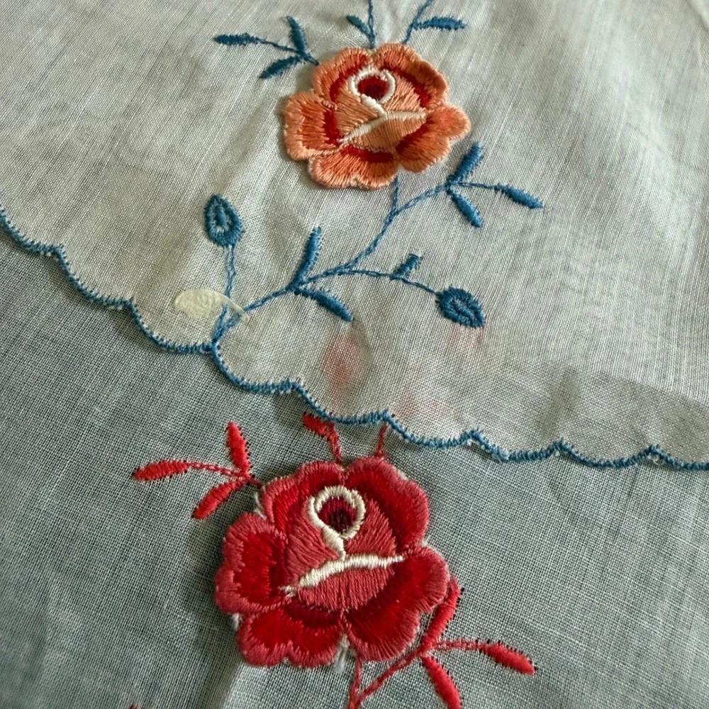 Vintage Floral Handkerchief Set of 4 Scalloped Edge Embroidered Printed Cotton
